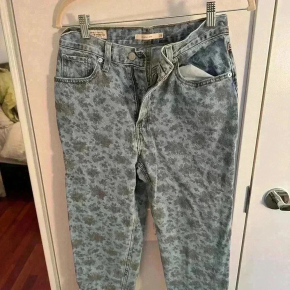 Levi's 80s Mom Jean Z2024 - Picture 3 of 5